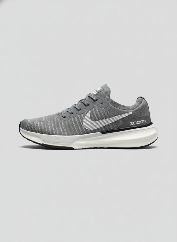 NIKE ZOOMX INVINCIBLE (GREY)