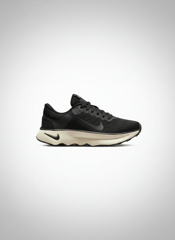 NIKE MOTIVA (BLACK/WHITE)
